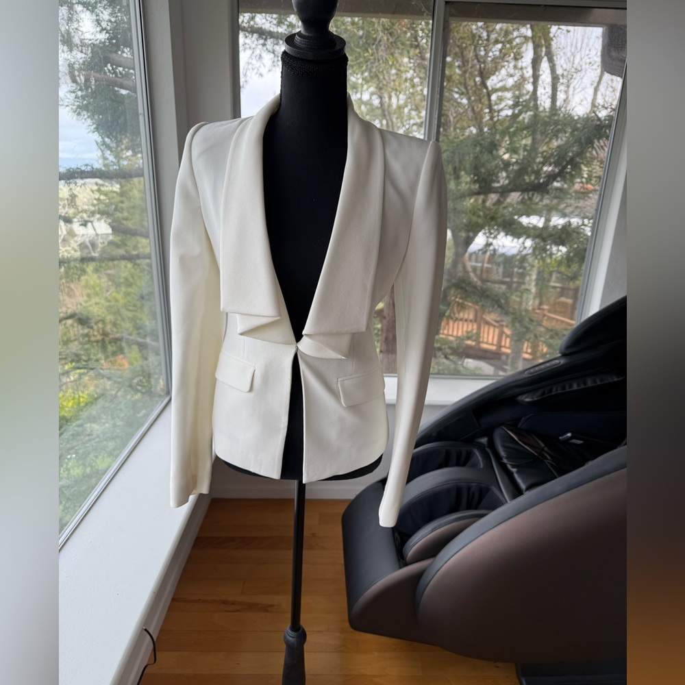 BCBGMaxAzria Ivory Women's Blazer, XXS